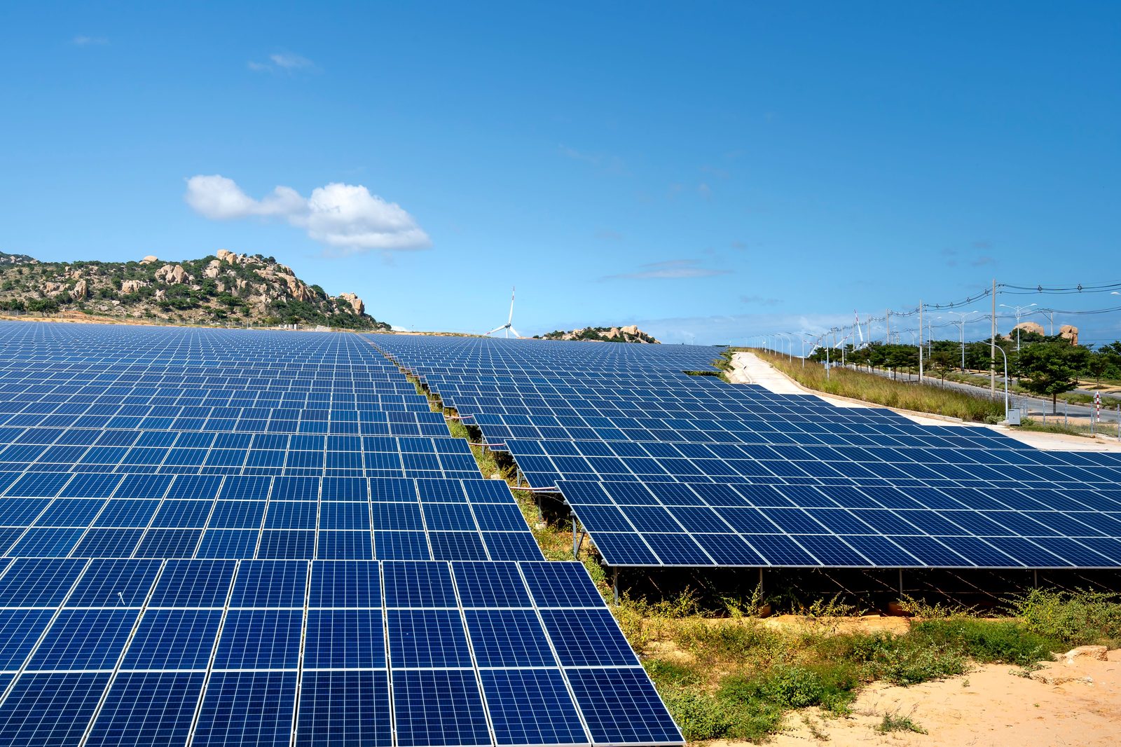 Paneles solares en comunidad rural